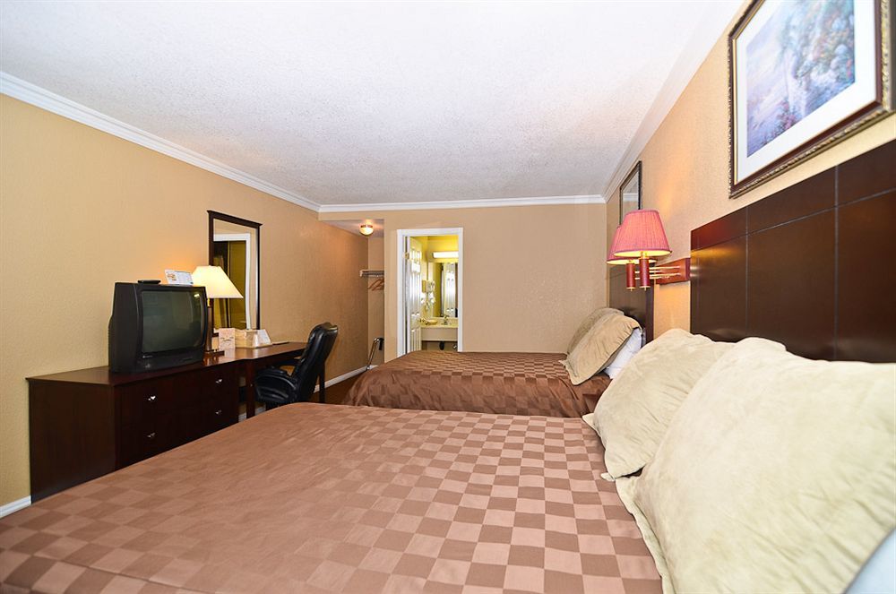 Santa Clarita Motel - Near Six Flags Magic Mountain - Valencia Екстериор снимка